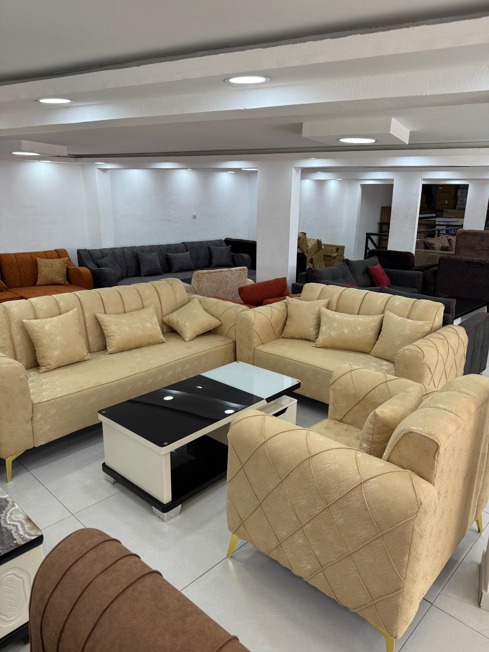 Ensemble fauteuil 2 grand 1 petit avec table Ensemble fauteuil 2 grand 1 petit avec table
